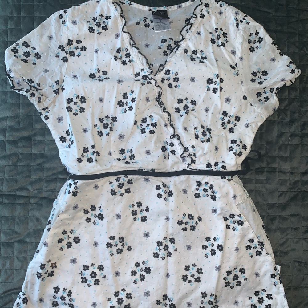 Cherokee scrub top